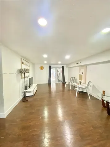 739 NW 112th Street Miami FL 33168