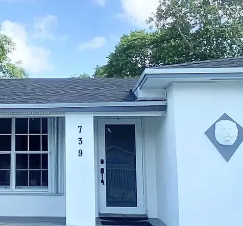 739 NW 112th Street Miami FL 33168