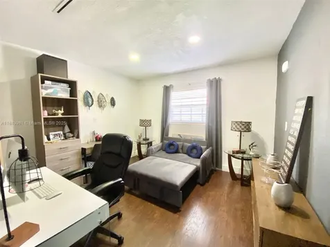 739 NW 112th Street Miami FL 33168