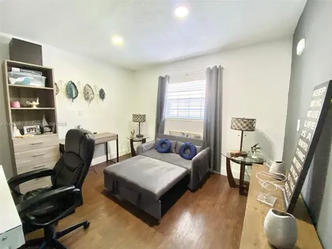 739 NW 112th Street Miami FL 33168