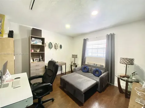 739 NW 112th Street Miami FL 33168