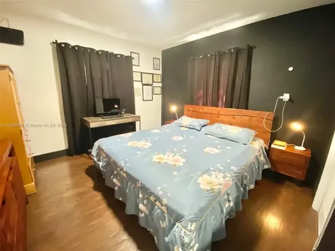 739 NW 112th Street Miami FL 33168