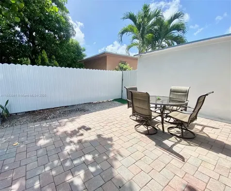 739 NW 112th Street Miami FL 33168
