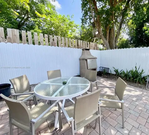739 NW 112th Street Miami FL 33168