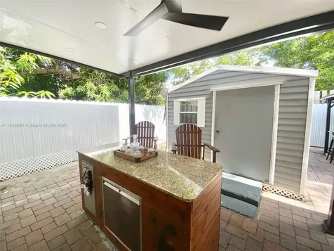 739 NW 112th Street Miami FL 33168