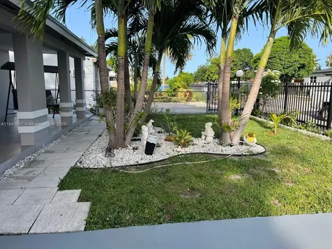1445 NW 116th Terrace Miami FL 33167