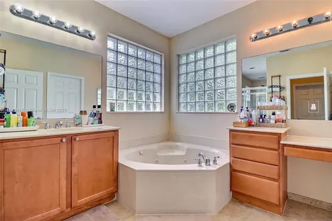 1094 Grove Park Circle Boynton Beach FL 33436