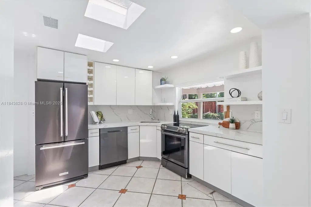 1100 NE 17th Terrace Fort Lauderdale FL 33304