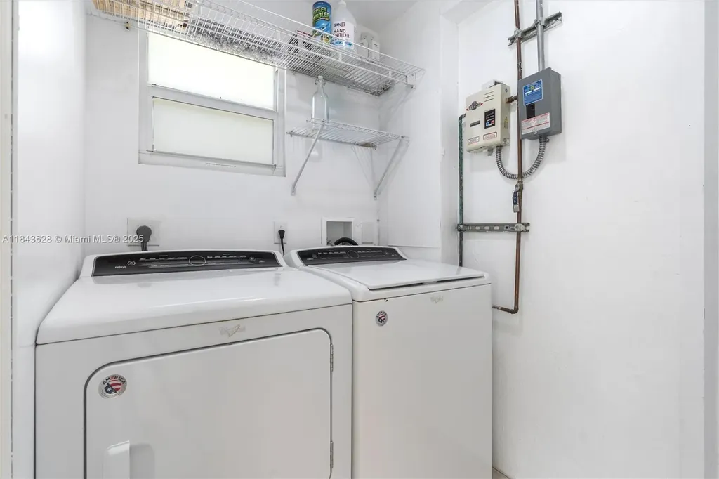 1100 NE 17th Terrace Fort Lauderdale FL 33304