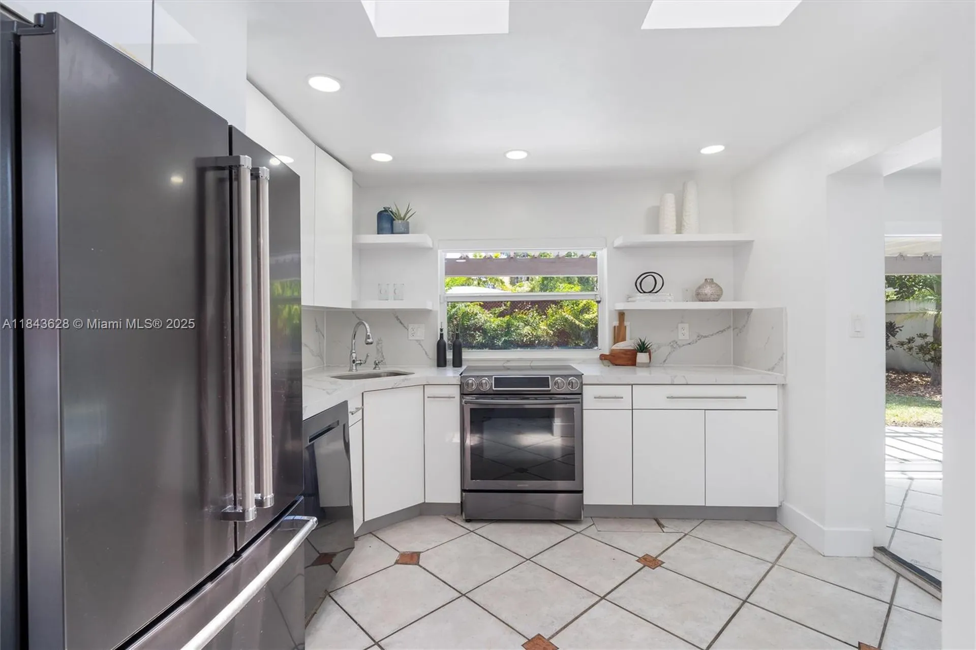 1100 NE 17th Terrace Fort Lauderdale FL 33304