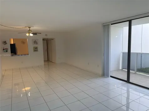 3675 N Country Club Drive Aventura FL 33180
