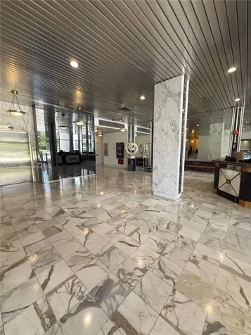 3675 N Country Club Drive Aventura FL 33180