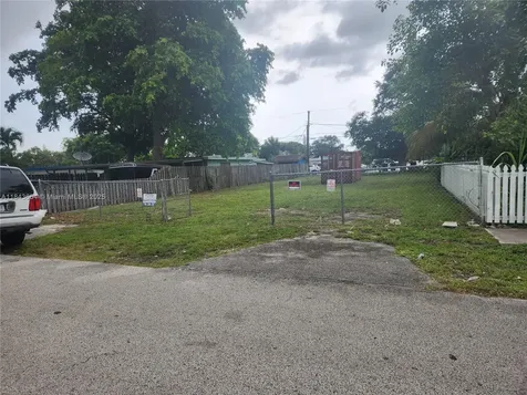 315 N 61st Avenue Hollywood FL 33024