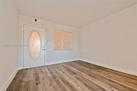 2330 NW 11th Street Miami FL 33125