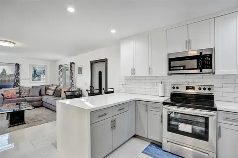 320 NE 33rd Street Oakland Park FL 33334