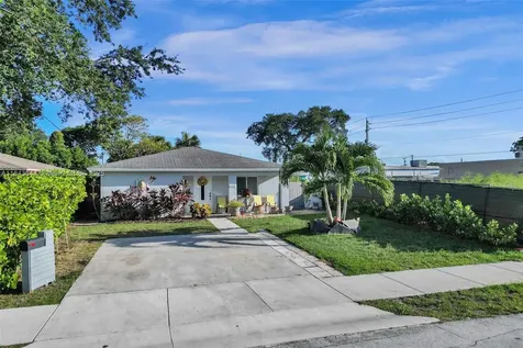 320 NE 33rd Street Oakland Park FL 33334