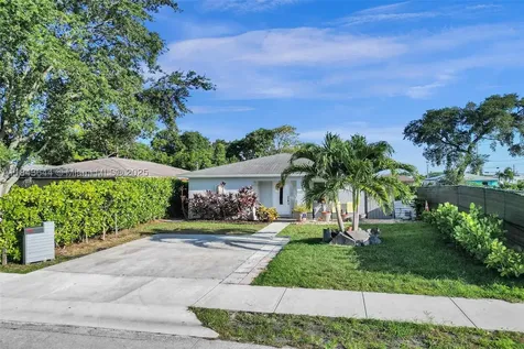320 NE 33rd Street Oakland Park FL 33334
