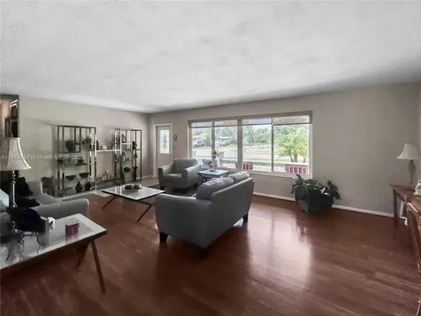 2101 NW 119th Avenue Pembroke Pines FL 33026