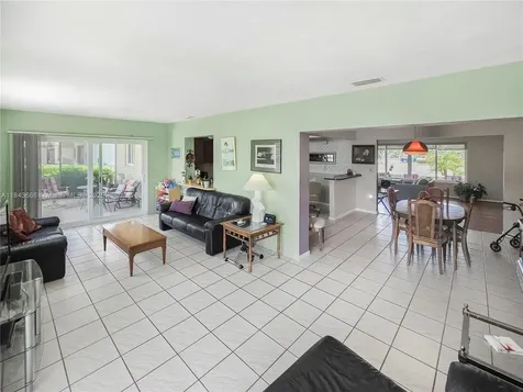 2101 NW 119th Avenue Pembroke Pines FL 33026