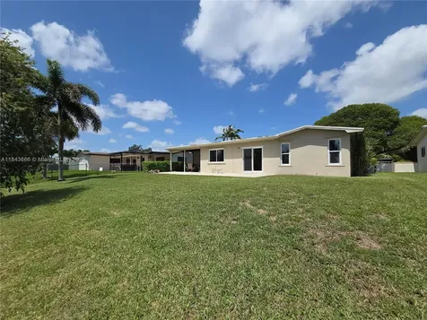 2101 NW 119th Avenue Pembroke Pines FL 33026