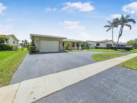 2101 NW 119th Avenue Pembroke Pines FL 33026