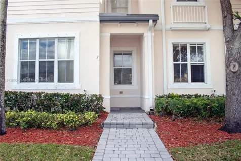 153 SE 28th Place Homestead FL 33033