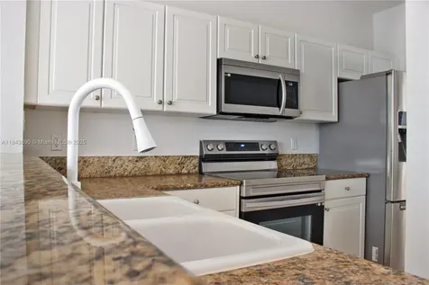 153 SE 28th Place Homestead FL 33033