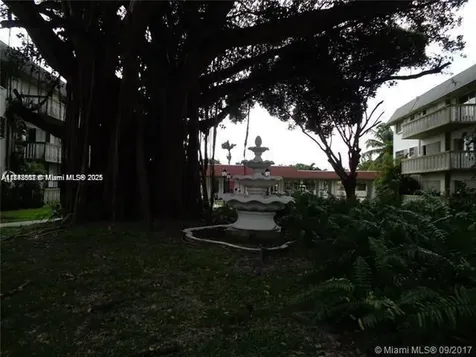 15205 NE 6th Avenue Miami FL 33162
