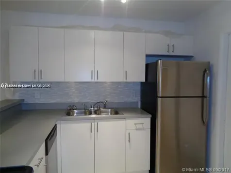 15205 NE 6th Avenue Miami FL 33162