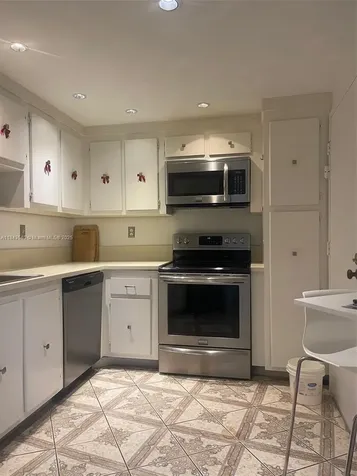 3725 S Ocean Drive Hollywood FL 33019