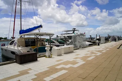 801 Brickell Bay Drive Miami FL 33131