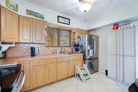 9025 SW 199th Street Cutler Bay FL 33157