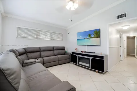 9025 SW 199th Street Cutler Bay FL 33157