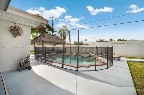 9025 SW 199th Street Cutler Bay FL 33157