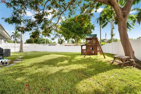 9025 SW 199th Street Cutler Bay FL 33157