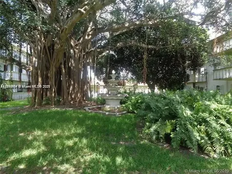 15225 NE 6th Avenue Miami FL 33162