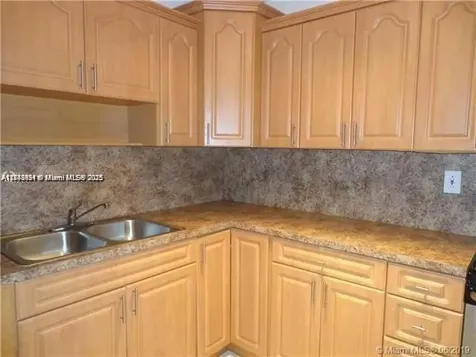 15225 NE 6th Avenue Miami FL 33162
