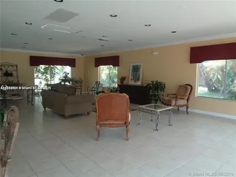 15225 NE 6th Avenue Miami FL 33162