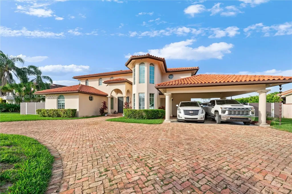 9621 W Calusa Club Drive Miami FL 33186