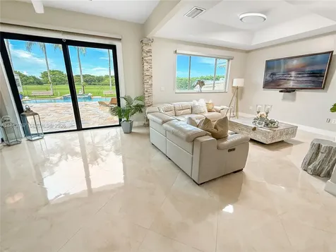 9621 W Calusa Club Drive Miami FL 33186