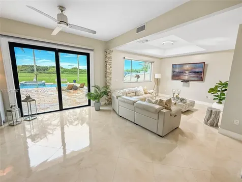 9621 W Calusa Club Drive Miami FL 33186