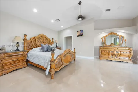 9621 W Calusa Club Drive Miami FL 33186