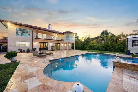 9621 W Calusa Club Drive Miami FL 33186