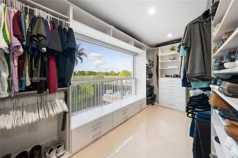 9621 W Calusa Club Drive Miami FL 33186