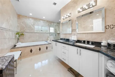 9621 W Calusa Club Drive Miami FL 33186