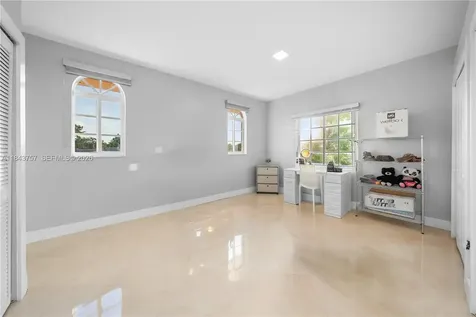 9621 W Calusa Club Drive Miami FL 33186