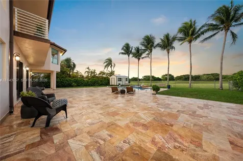 9621 W Calusa Club Drive Miami FL 33186