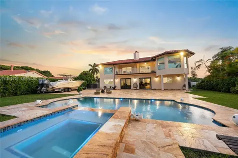 9621 W Calusa Club Drive Miami FL 33186