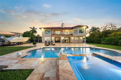 9621 W Calusa Club Drive Miami FL 33186