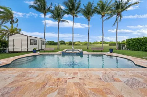 9621 W Calusa Club Drive Miami FL 33186